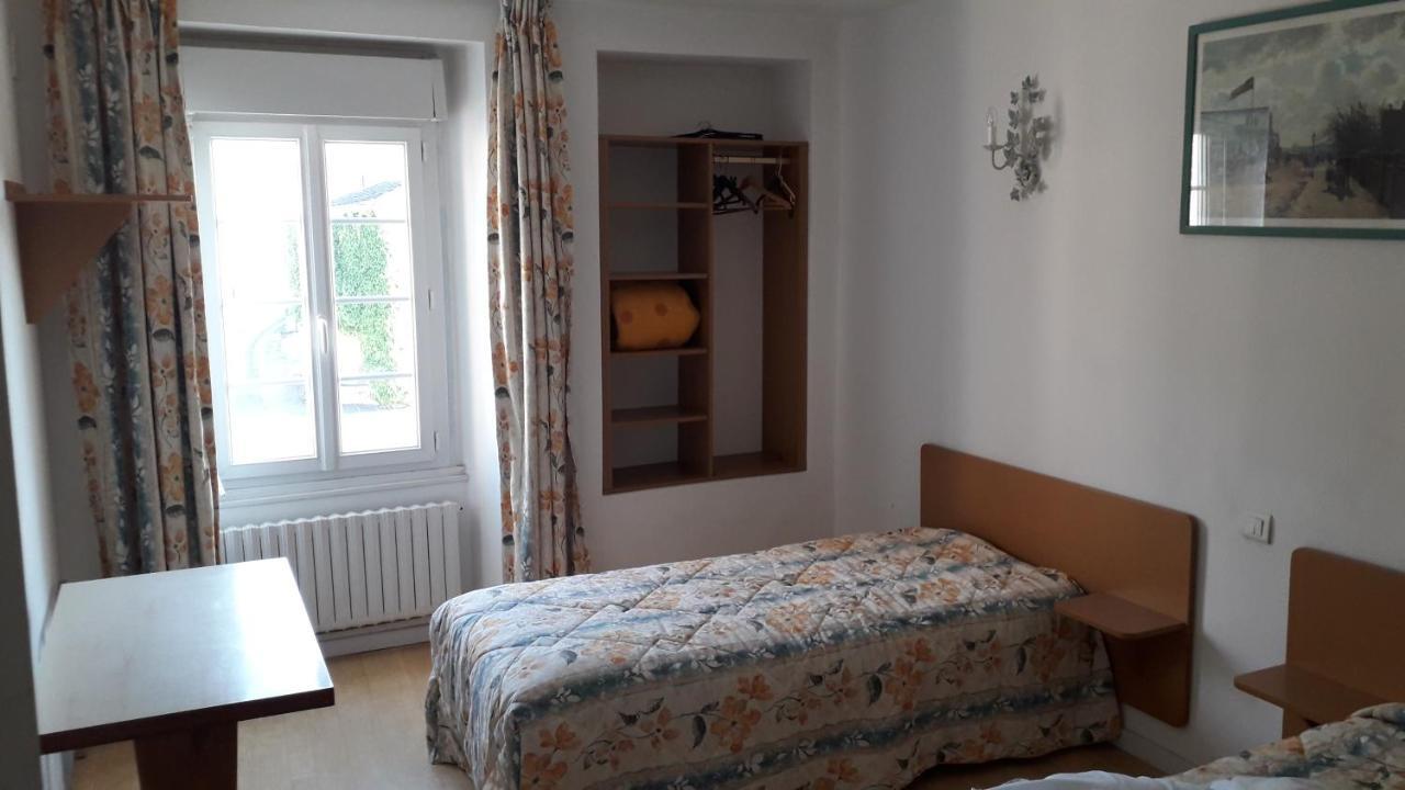 L'Entracte Hotel Saint-Paul-du-Bois Екстериор снимка