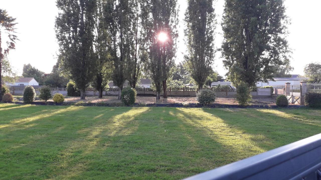 L'Entracte Hotel Saint-Paul-du-Bois Екстериор снимка